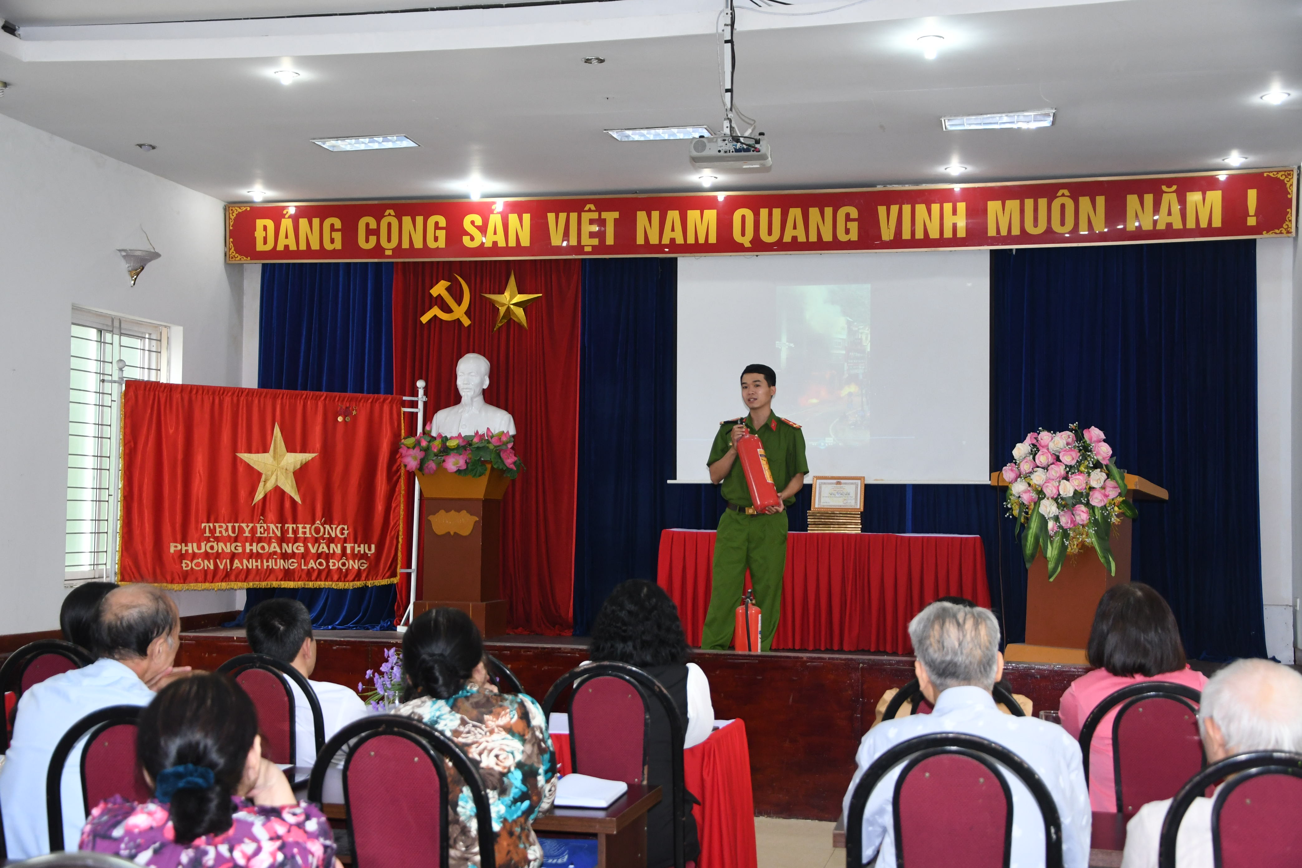 UBND phường Hoàng Văn Thụ: Tổng kết 01 năm thực hiện đợt cao điểm về tuyên truyền, kiểm tra an toàn PCCC